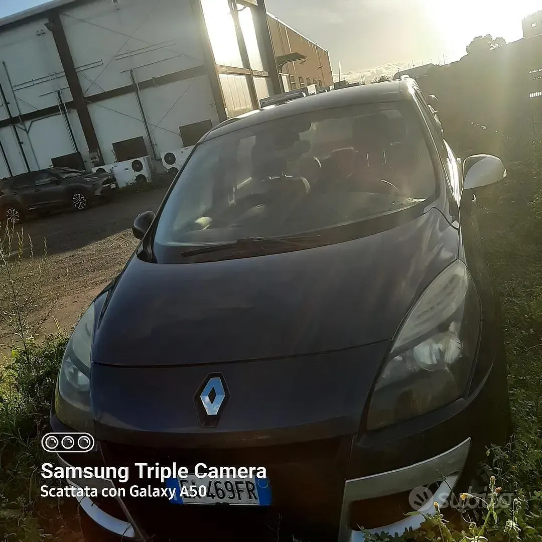Usata Renault Scenic E-Tech 110 CV (80 kW) 2010 Grigio Monovolume