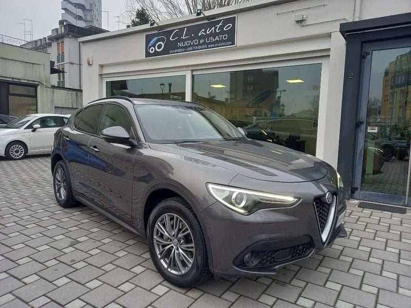 Usata Alfa Romeo Stelvio Executive 210 CV (154 kW) 2018 Grigio scuro SUV