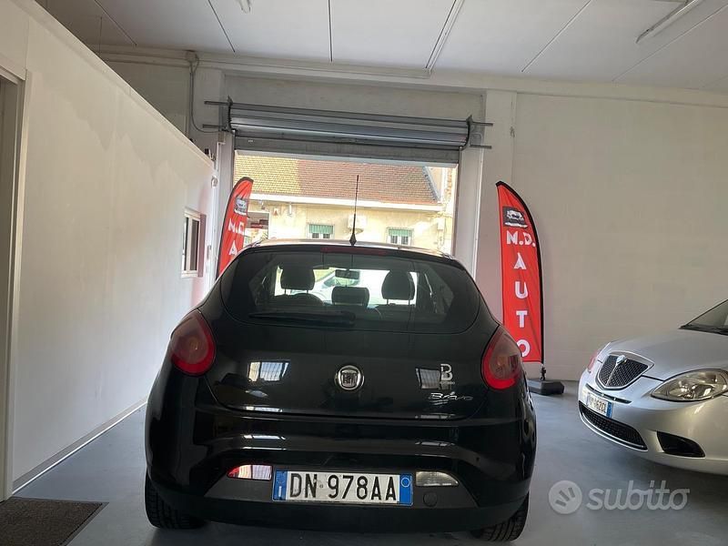 Usata Fiat Bravo Dynamic 89 CV (65 kW) 2008 Nero Utilitaria