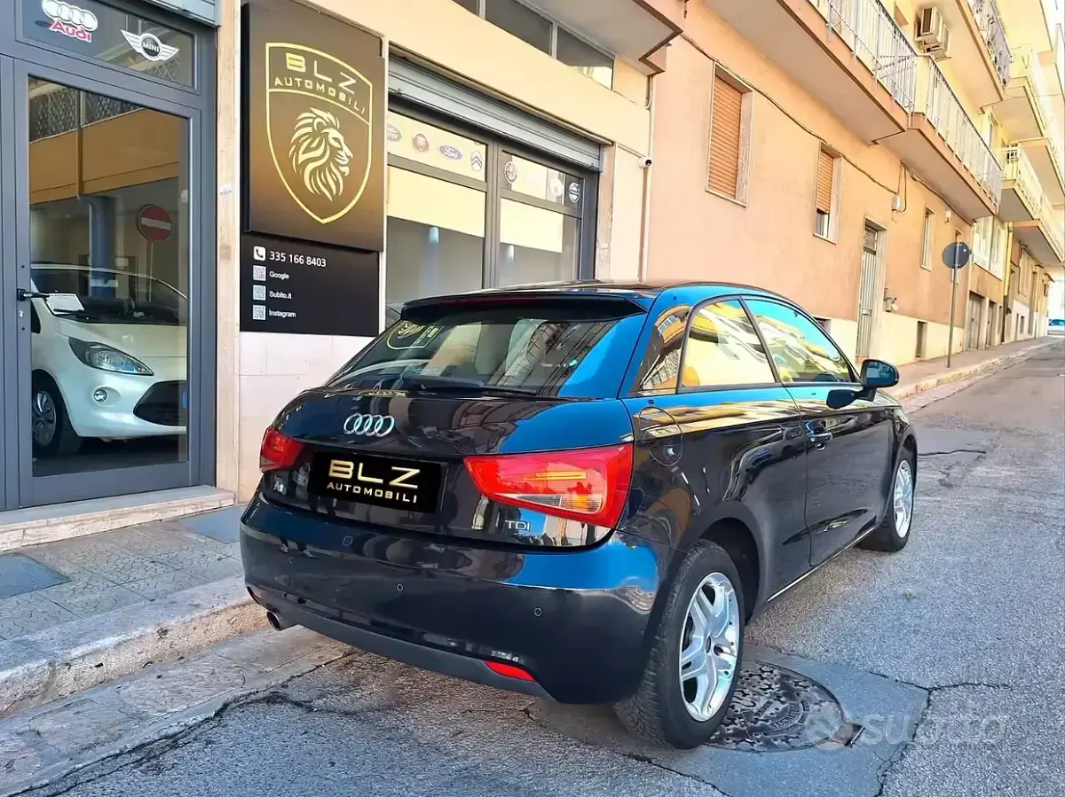 Usado Audi A1 Ambition 90 CV (66 kW) 2012 Negro Utilitario