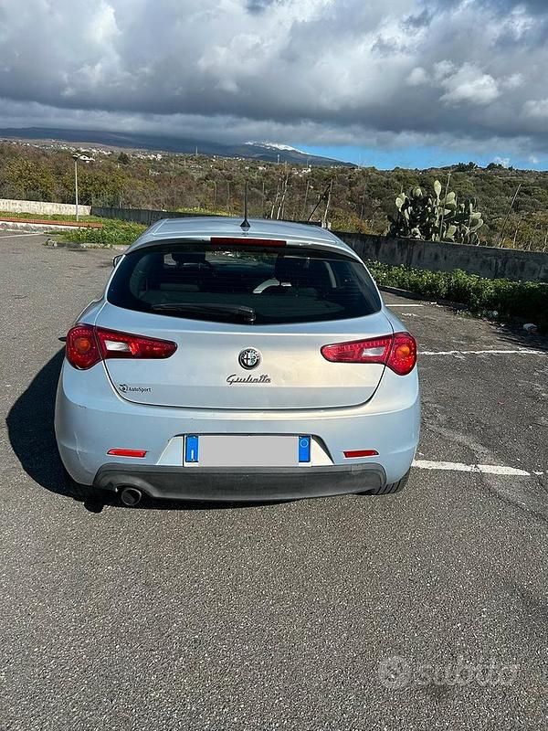 Usata Alfa Romeo Giulietta Progression 105 CV (77 kW) 2015 Berlina