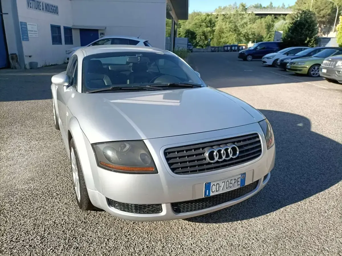 Usata Audi TT 179 CV (131 kW) 2000 Silver see metallic Coupé