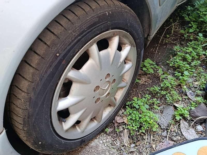 Usata Mercedes E200 Elegance 186 CV (136 kW) 1999 Berlina