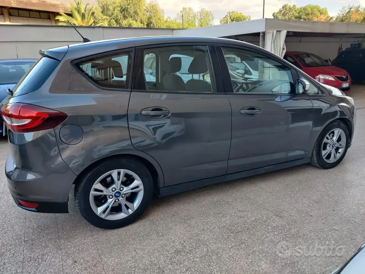 Usata Ford C-MAX Titanium 120 CV (88 kW) 2019 Grigio Monovolume