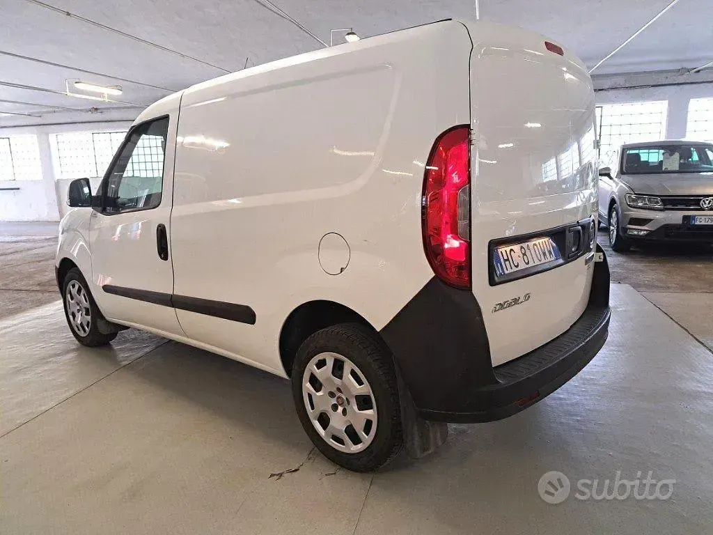 Usata Fiat Doblò 105 CV (77 kW) 2019 Bianco Monovolume
