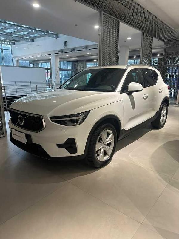 Usata Volvo XC40 120 CV (88 kW) 2025 Bianco SUV