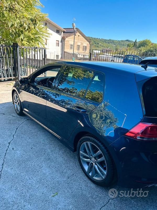 Usata VW Golf VII R-line 115 CV (84 kW) 2016 Blu Berlina