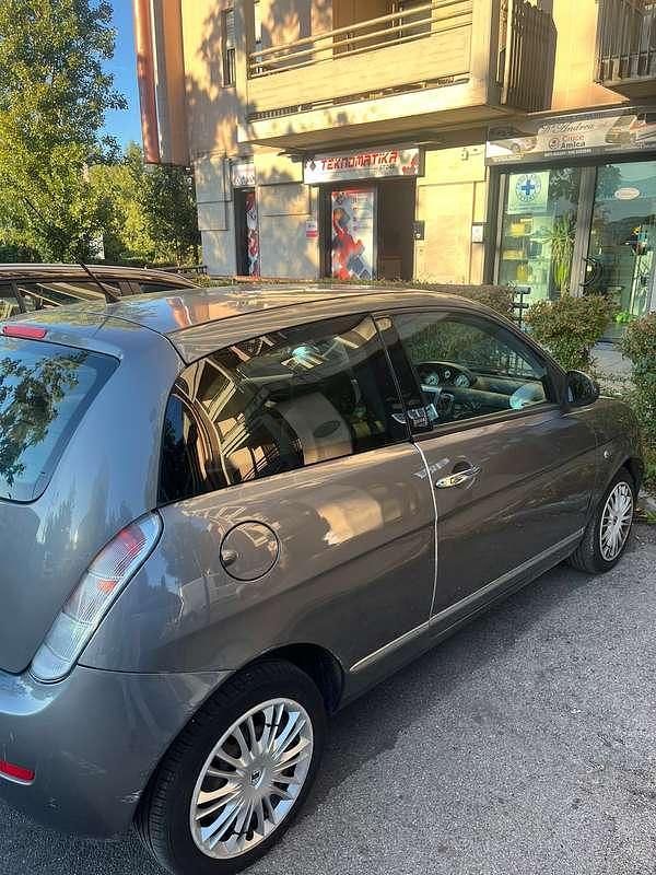Usata Lancia Ypsilon 69 CV (50 kW) 2010 Utilitaria