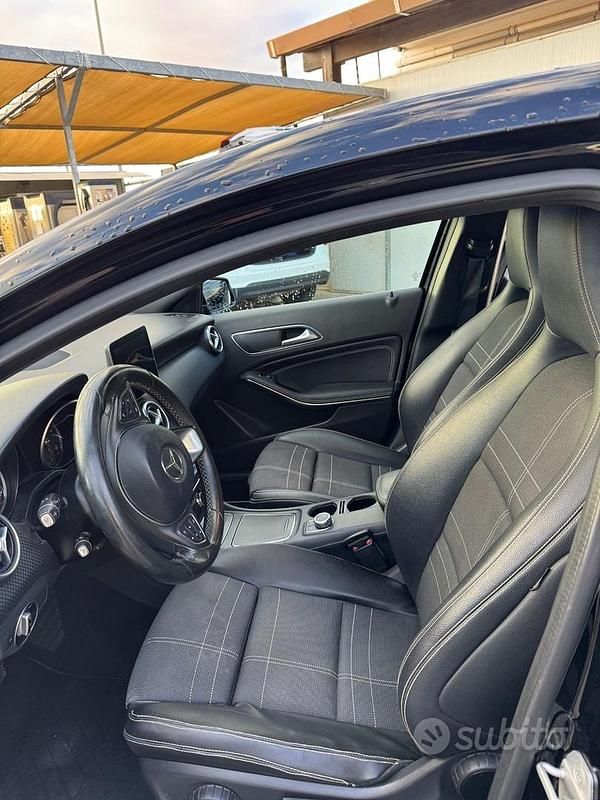 Usata Mercedes A200 136 CV (100 kW) 2017 Nero Berlina