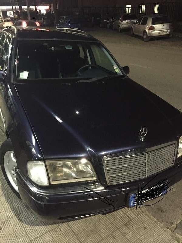 Usata Mercedes C220 Elegance 145 CV (106 kW) 2001 Blu/azzurro Station wagon