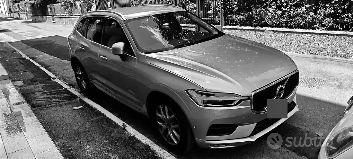 Usata Volvo XC60 Business Edition 190 CV (139 kW) 2020 Grigio SUV
