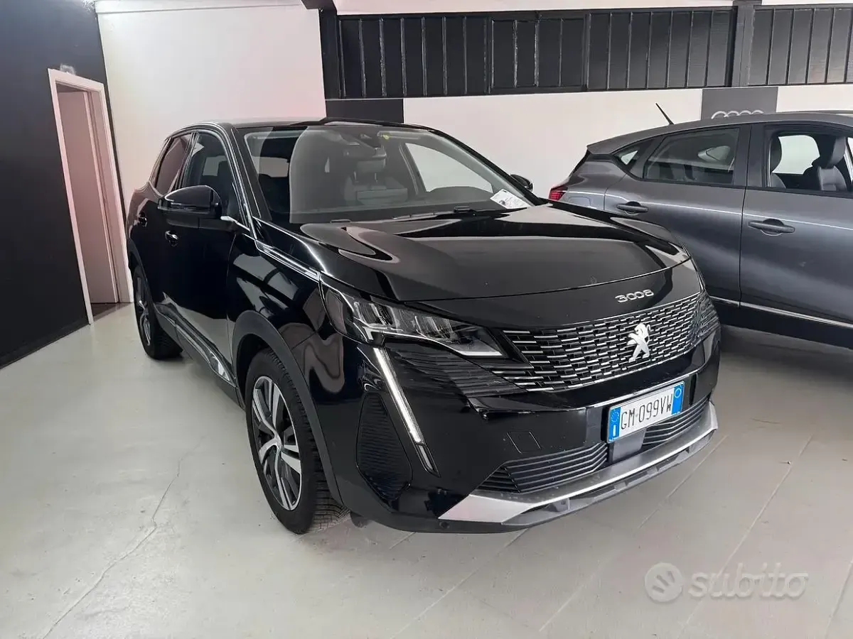 Usata Peugeot 3008 Allure 131 CV (96 kW) 2023 Nero SUV