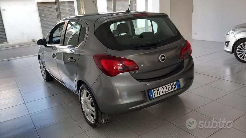 Begagnad Opel Corsa 90 HK (66 kW) 2018 Grå Halvkombi