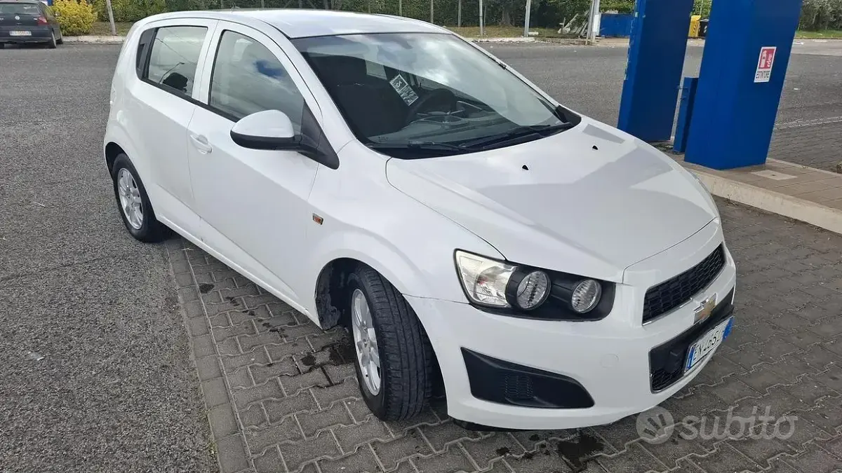 Usata Chevrolet Aveo 86 CV (63 kW) 2012 Bianco Berlina