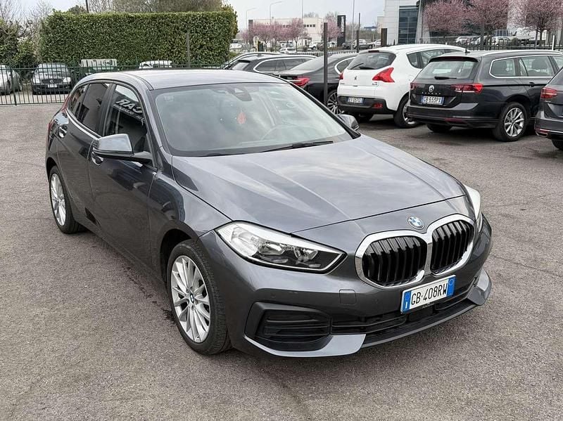 Usata BMW 116 Advantage 116 CV (85 kW) 2020 Grigio Utilitaria