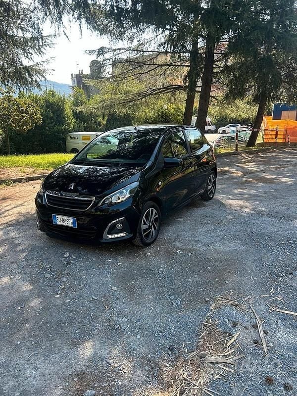 Usata Peugeot 108 Allure 69 CV (50 kW) 2017 Nero Utilitaria