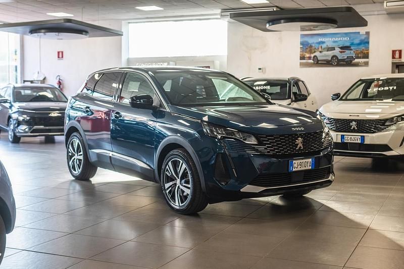 Usata Peugeot 3008 Allure 131 CV (96 kW) 2022 Blu Station wagon