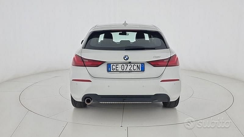 Usata BMW 118 Sport Line 140 CV (102 kW) 2021 Bianco Utilitaria