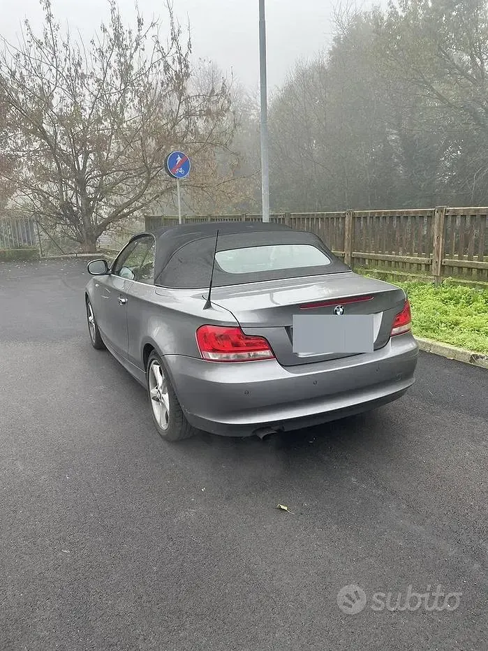 Usata BMW 118 Cabriolet 143 CV (105 kW) 2011 Grigio Cabrio