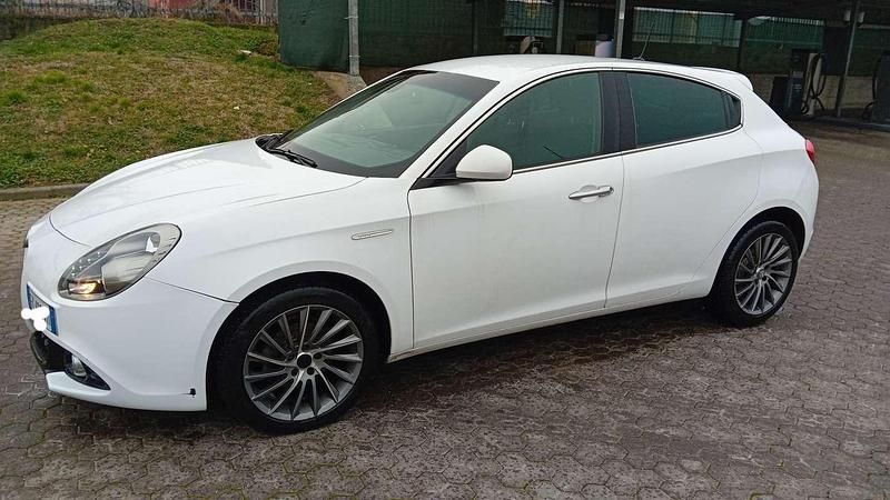 Usata Alfa Romeo Giulietta Super 120 CV (88 kW) 2017 Berlina