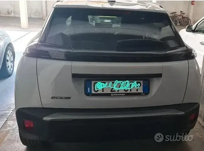 Usata Peugeot 2008 101 CV (74 kW) 2024 Bianco SUV