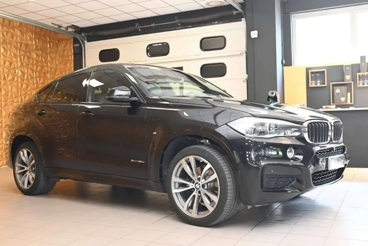 Usado BMW X6 Exclusive 249 HP (183 kW) 2019 Preto SUV