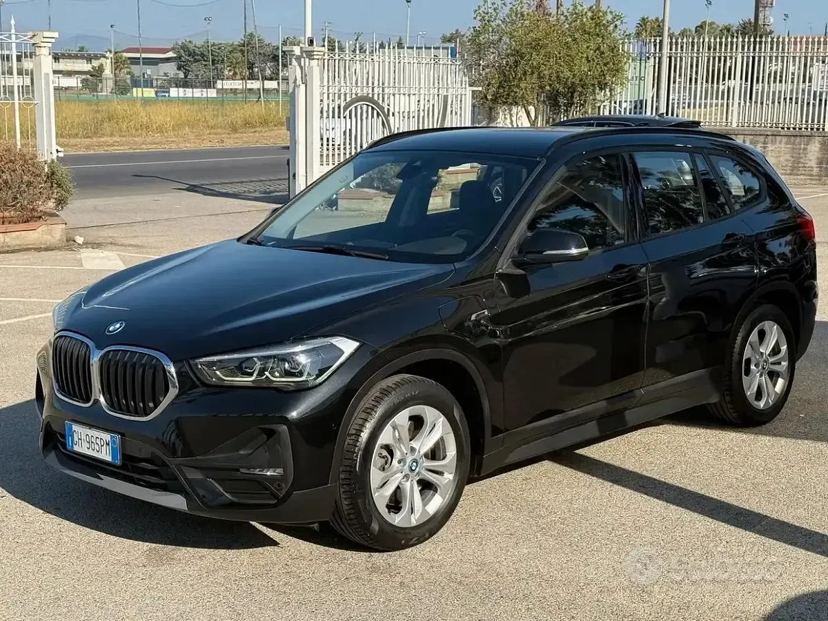 Usata BMW X1 Advantage 125 CV (91 kW) 2021 Nero SUV