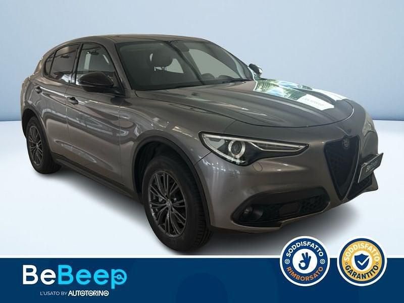 Usata Alfa Romeo Stelvio Executive 210 CV (154 kW) 2017 Grigio metallizzato SUV