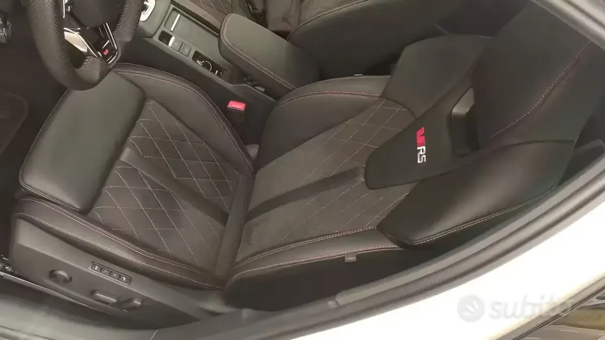 Usata Skoda Octavia RS 265 CV (194 kW) 2024 Bianco Berlina
