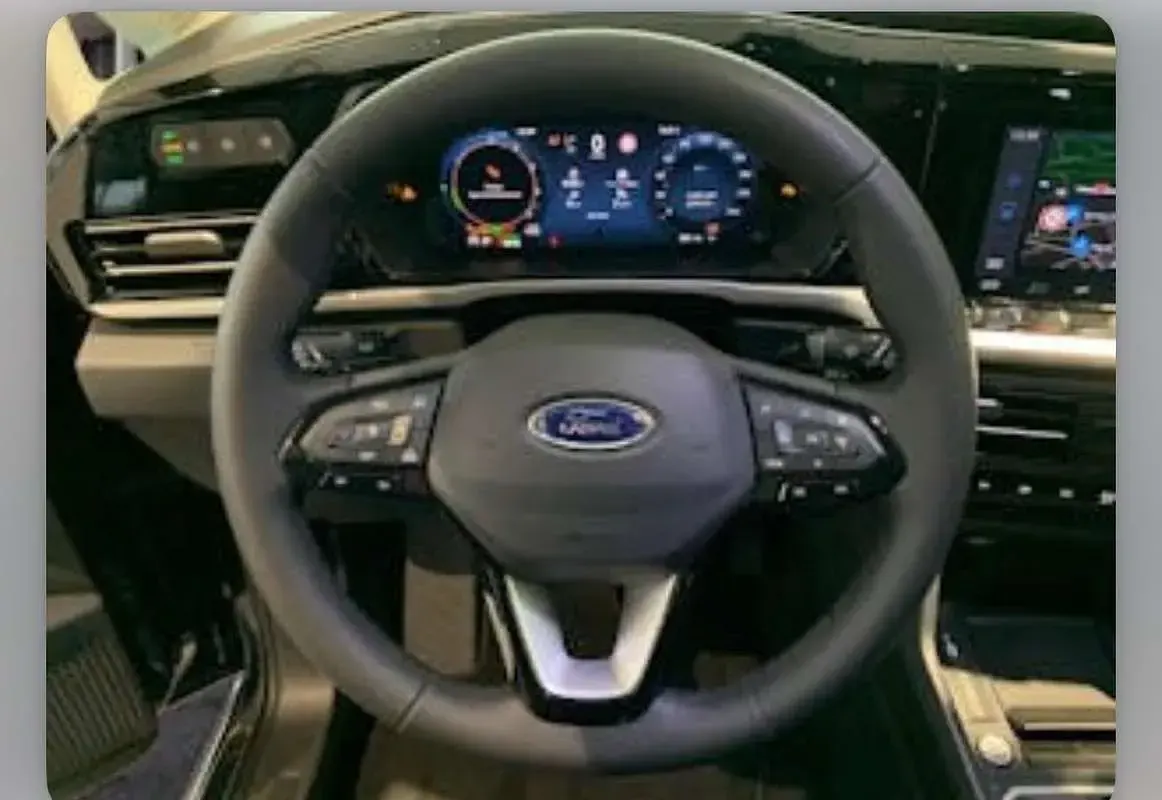 Usata Ford Tourneo 122 CV (89 kW) 2025 Grigio Furgone