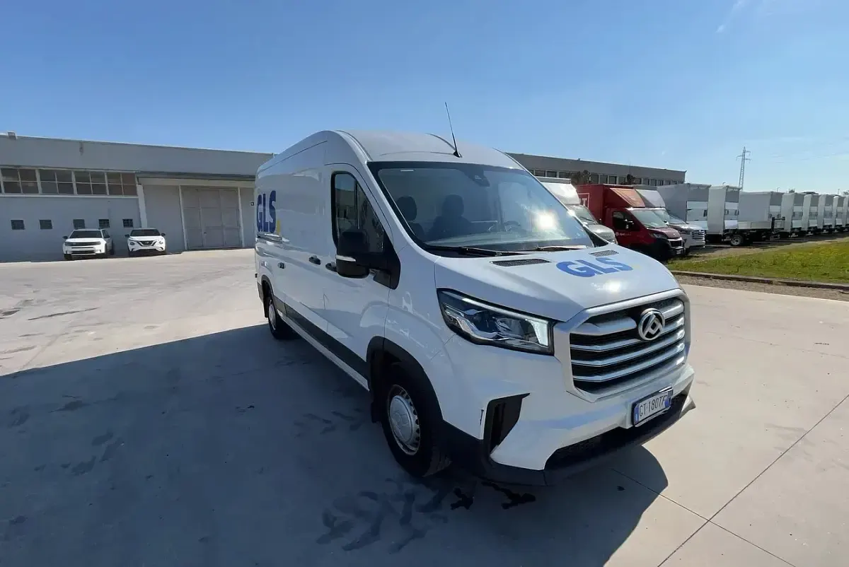 Usata Maxus V90 150 CV (110 kW) 2024 Blanc white Furgone
