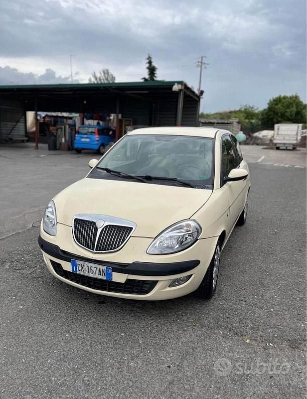 Usata 2006 Lancia Ypsilon Due volumi | 1600 € (Super prezzo) - Immagine 1/4