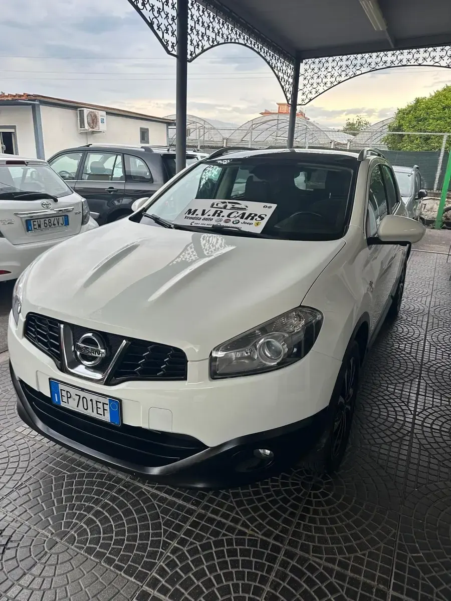 Usata Nissan Qashqai Tekna 110 CV (80 kW) 2013 Bianco SUV