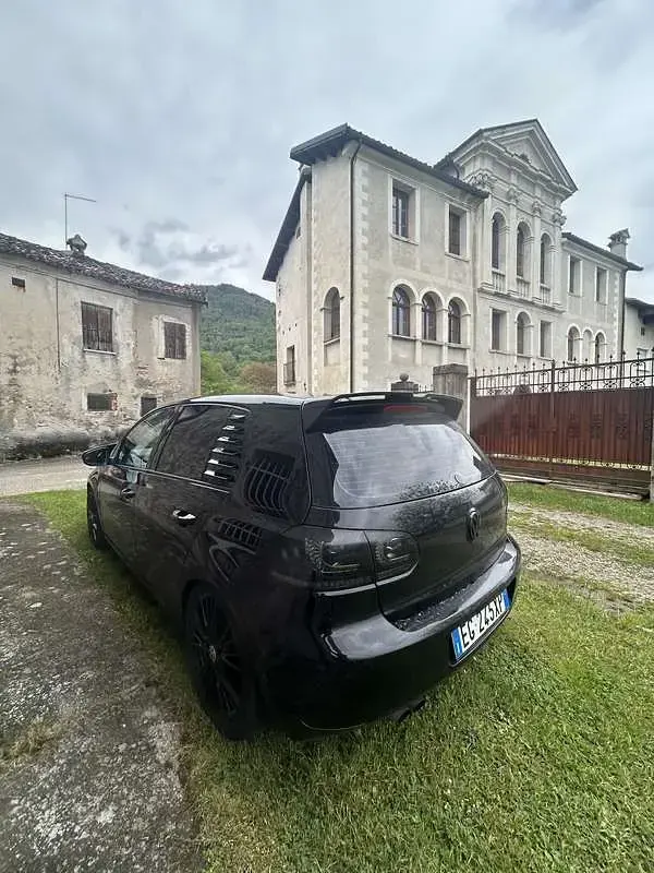 Usata VW Golf VI 122 CV (89 kW) 2011 Nero Utilitaria