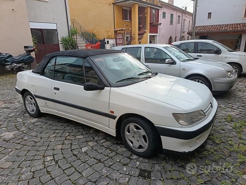 Usata Peugeot 306 Cabriolet 101 CV (74 kW) 1994 Cabrio