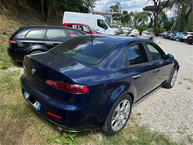 Usata Alfa Romeo 159 260 CV (191 kW) 2009 Blu Berlina