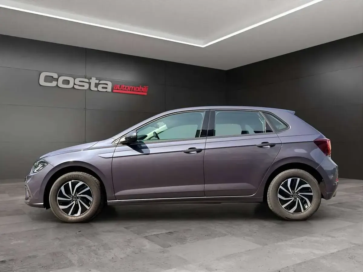 Usata VW Polo Life 95 CV (69 kW) 2023 Grigio Utilitaria