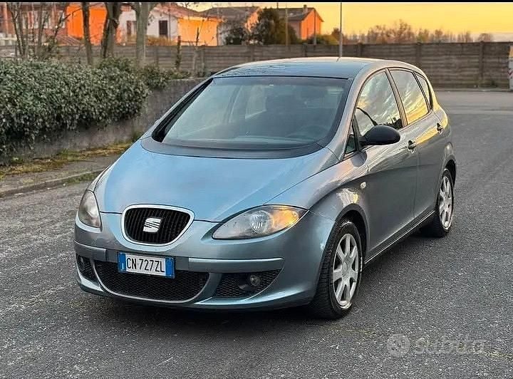 Usata Seat Altea 105 CV (77 kW) 2005 Grigio Monovolume