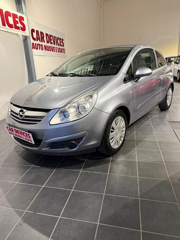 Usata Opel Corsa 60 CV (44 kW) 2008 Argento Utilitaria