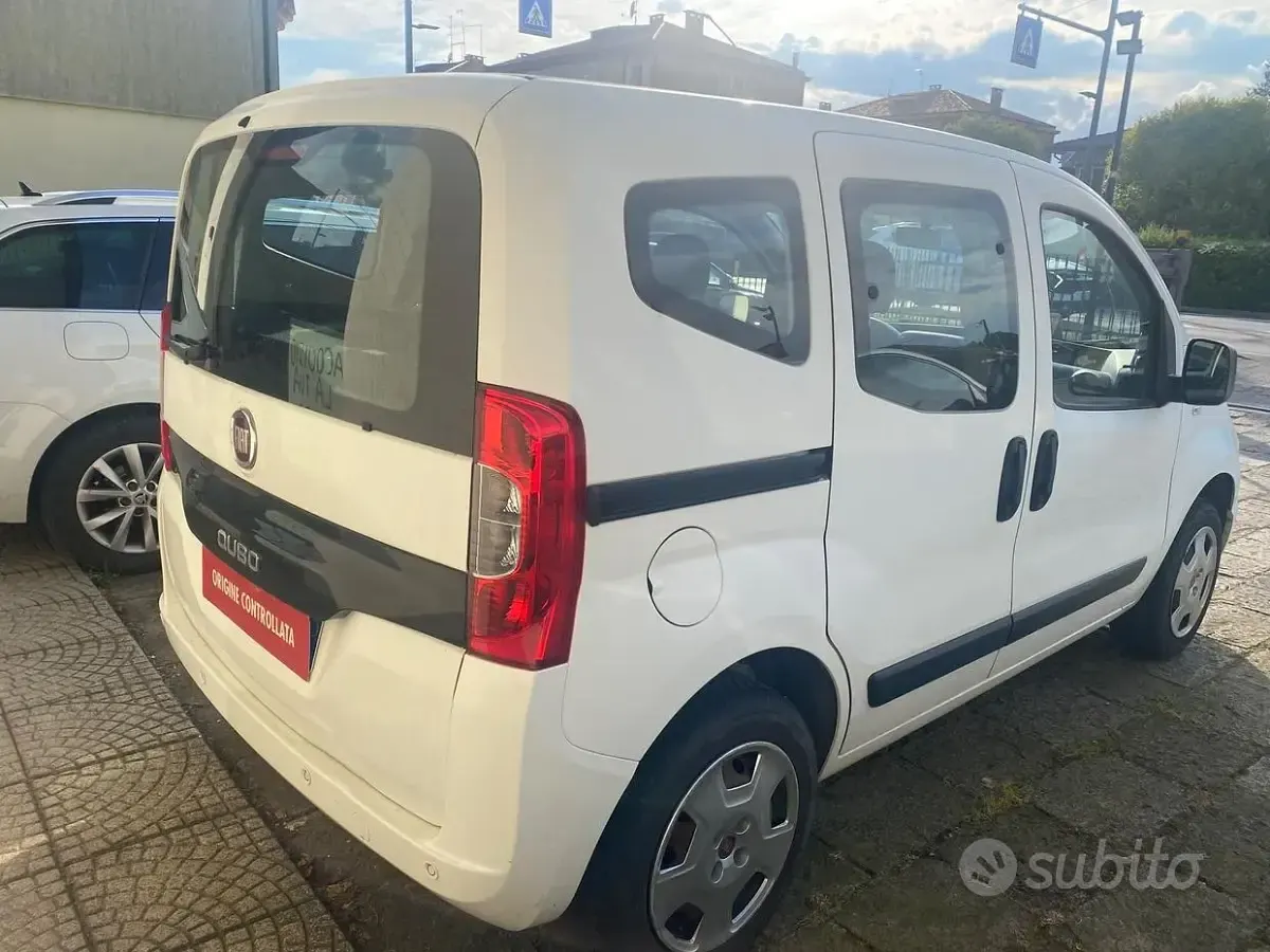 Usata Fiat Qubo Easy 77 CV (56 kW) 2018 Bianco Monovolume
