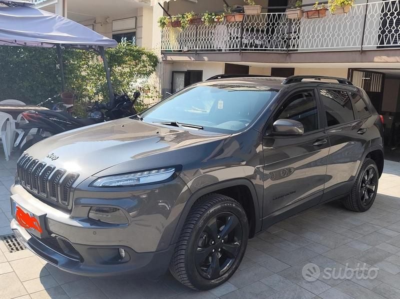 Usata Jeep Cherokee Night Eagle 200 CV (147 kW) 2017 Grigio SUV