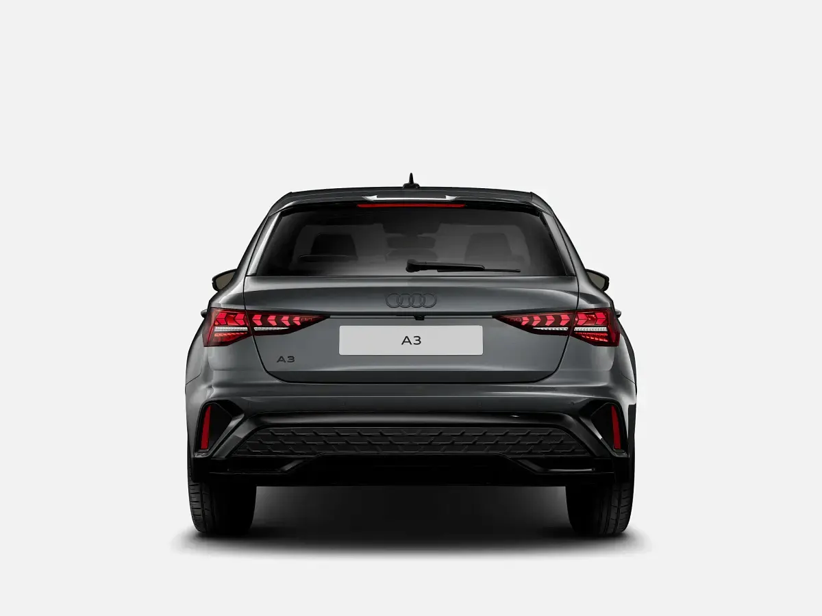 Nuova Audi A3 Sportback e-tron S-Line 204 CV (150 kW) 2026 Grigio daytona perla Utilitaria