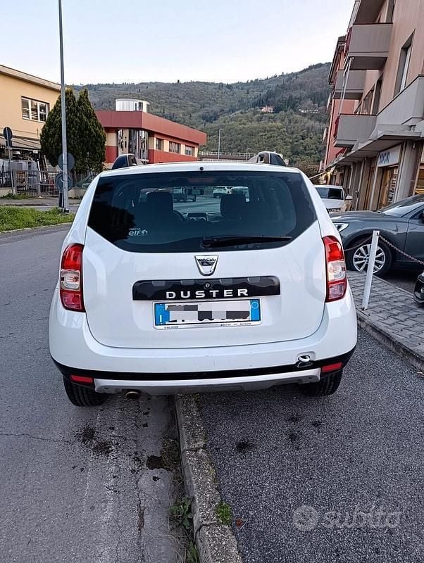 Usata Dacia Duster Lauréate 110 CV (80 kW) 2014 Bianco SUV
