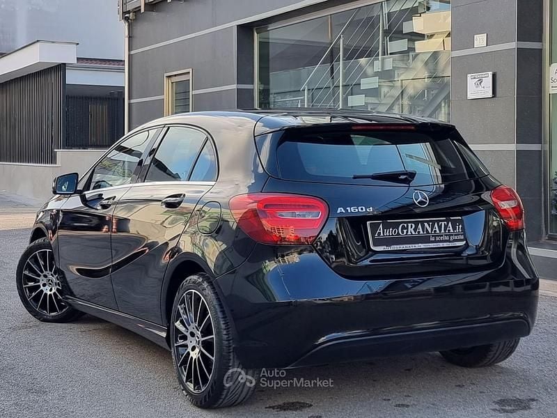 Usata Mercedes A160 Business 90 CV (66 kW) 2017 Nero Berlina