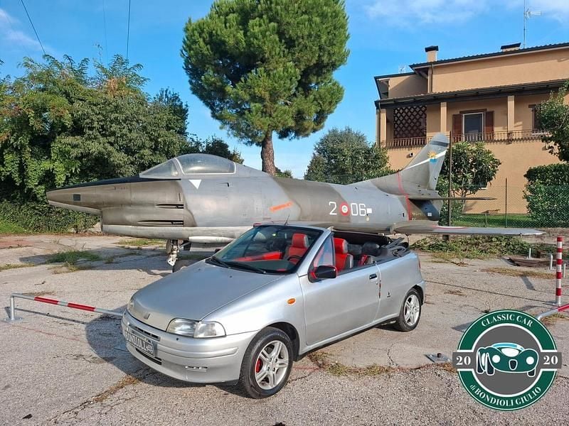 Usata Fiat Punto Cabriolet 60 CV (44 kW) 1999 Argento Cabrio
