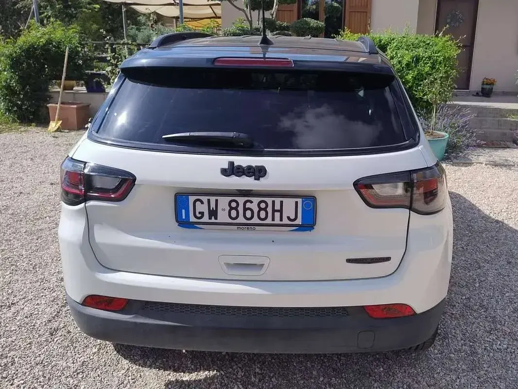 Usata Jeep Compass Night Eagle 131 CV (96 kW) 2024 Bianco SUV
