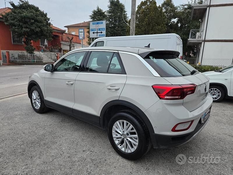Usata VW T-Roc Edition 110 CV (80 kW) 2022 Beige SUV