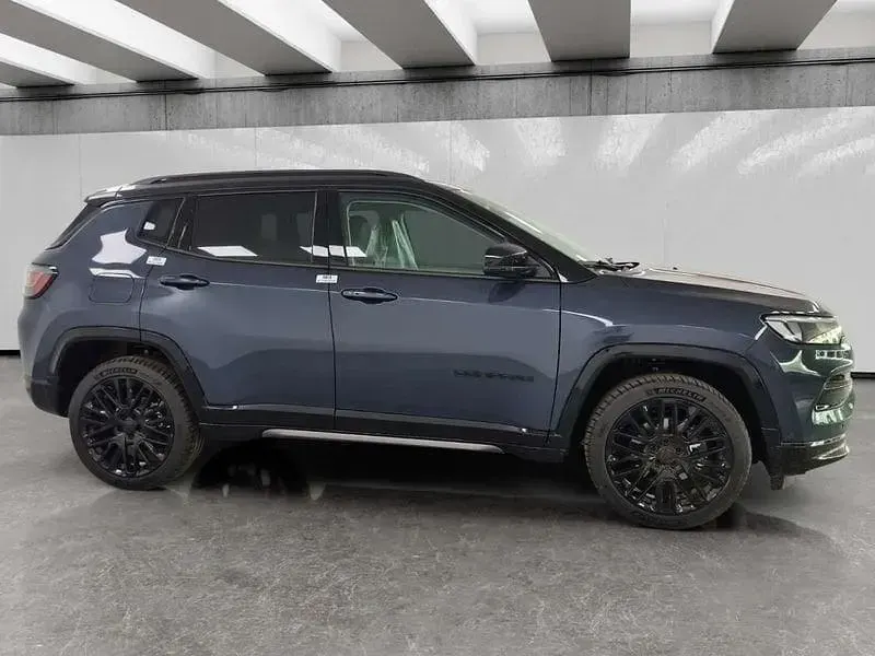 Usata Jeep Compass 131 CV (96 kW) 2023 Blu/azzurro SUV