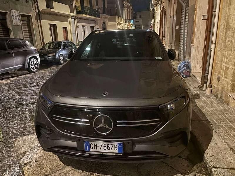 Usata Mercedes EQA250+ AMG Line Premium Plus 94 kW (129 CV) 2023 Grigio SUV