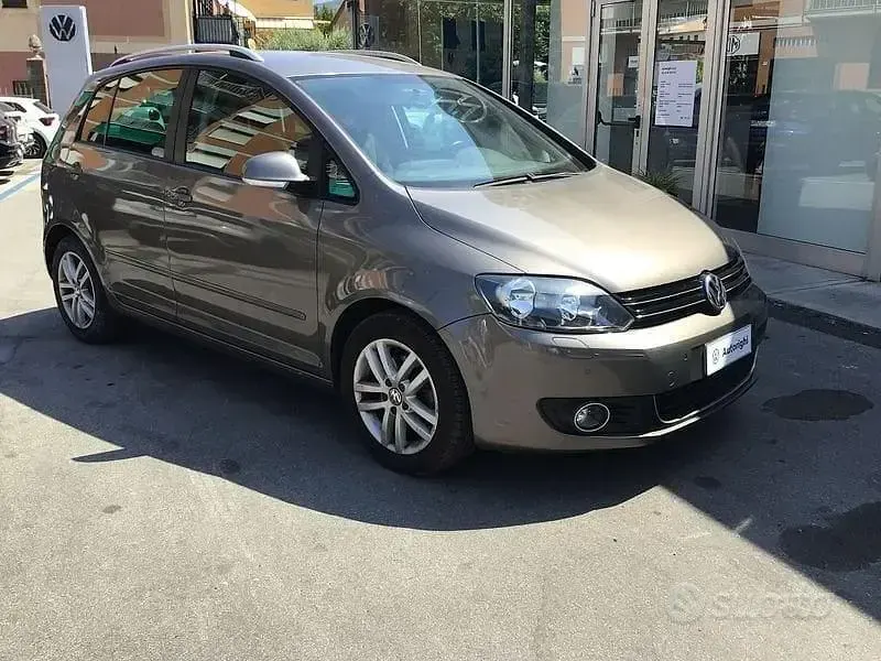 Usata VW Golf Plus Highline 122 CV (89 kW) 2010 Marrone Monovolume